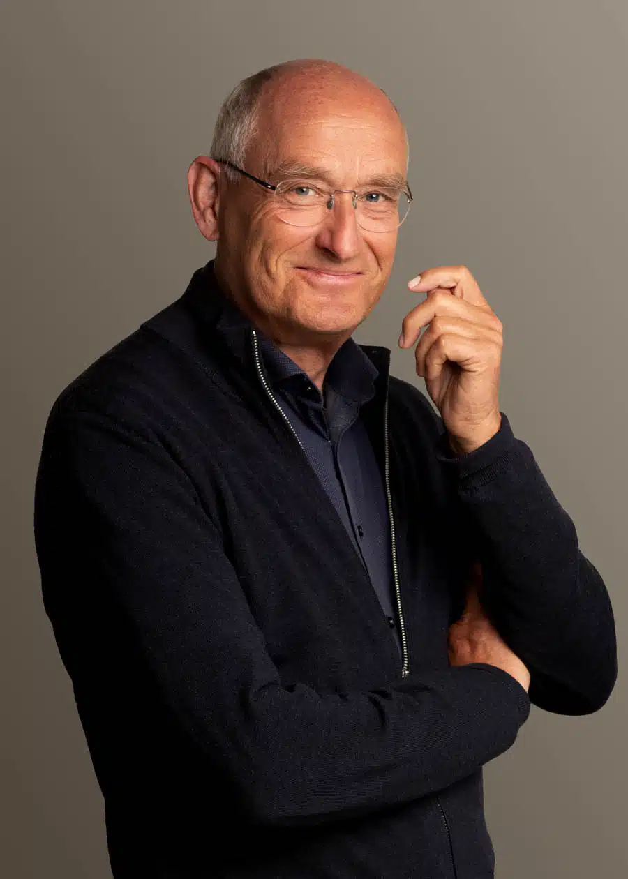 Booking af Poul Nesgaard hos Microphone